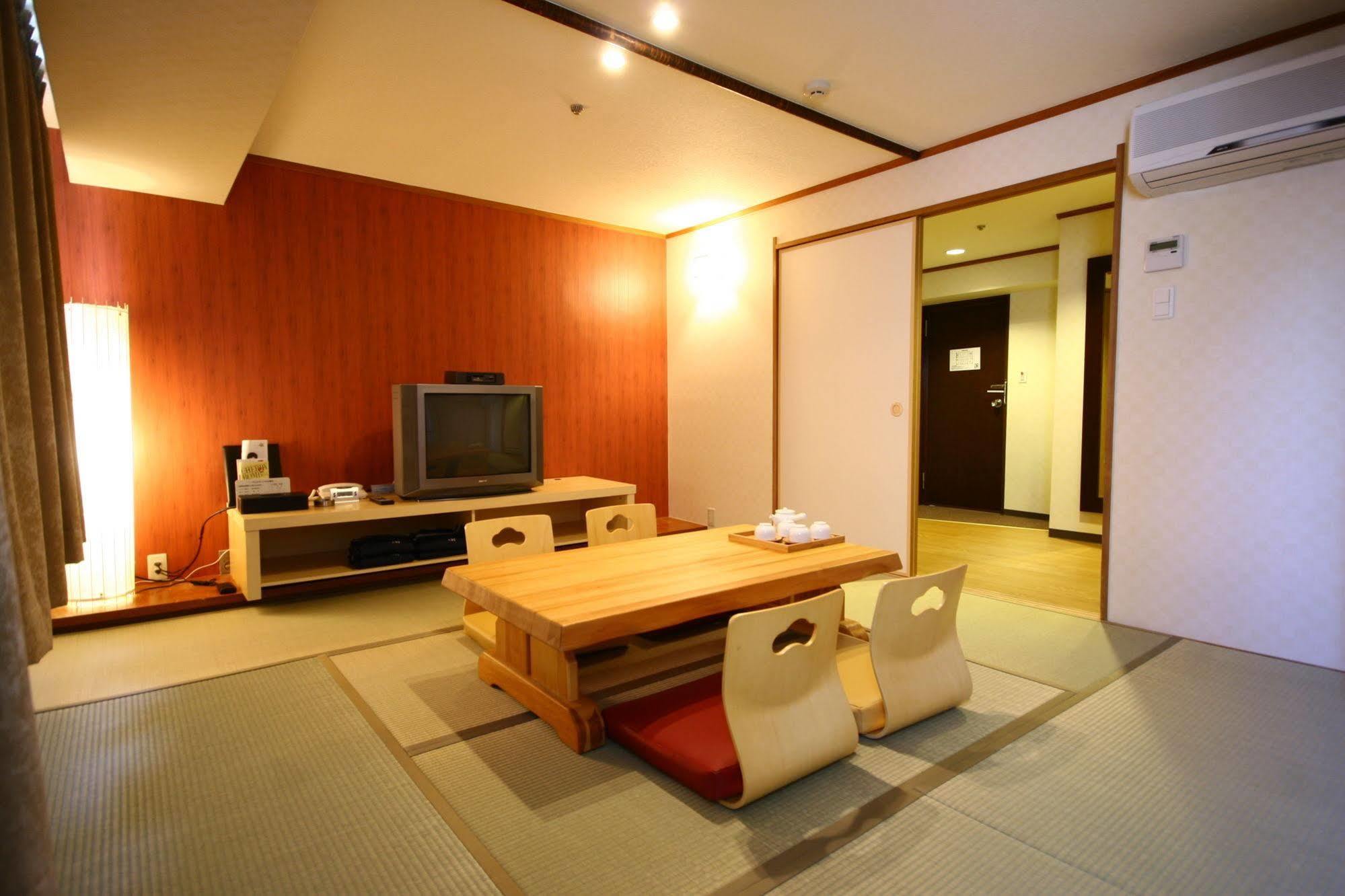 Green Rich Hotel Kagoshima Tenmonkan Extérieur photo